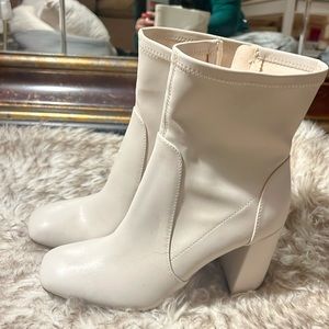 A New Day White Boots size 9.5